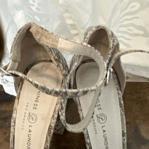 Chinese Laundry Womens Avenue snakeskin Chunky Heel‎ Sandal Size 40/ 9 - Picture 4 of 8